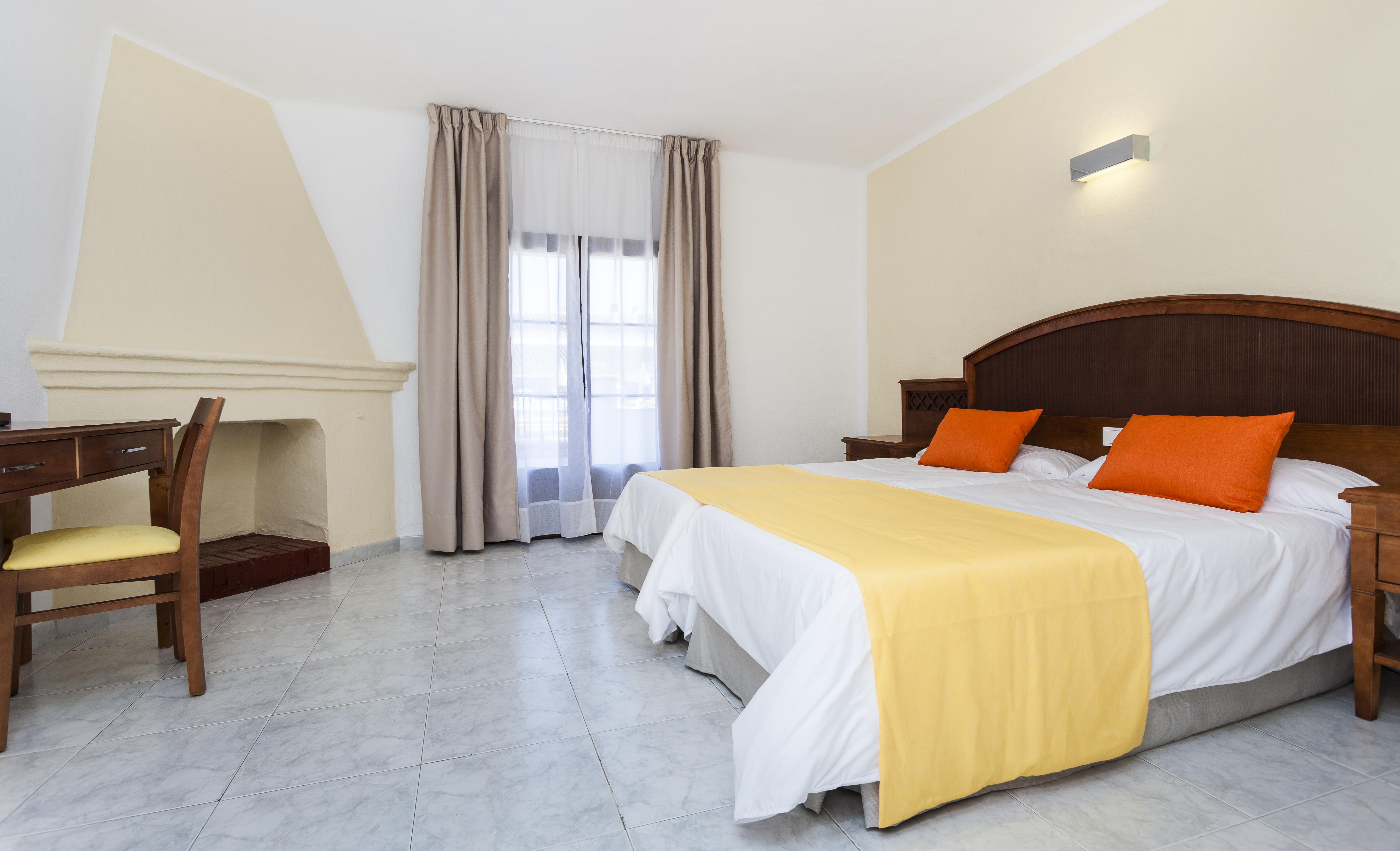 Globales Cortijo Blanco Hotel Marbella Exterior foto