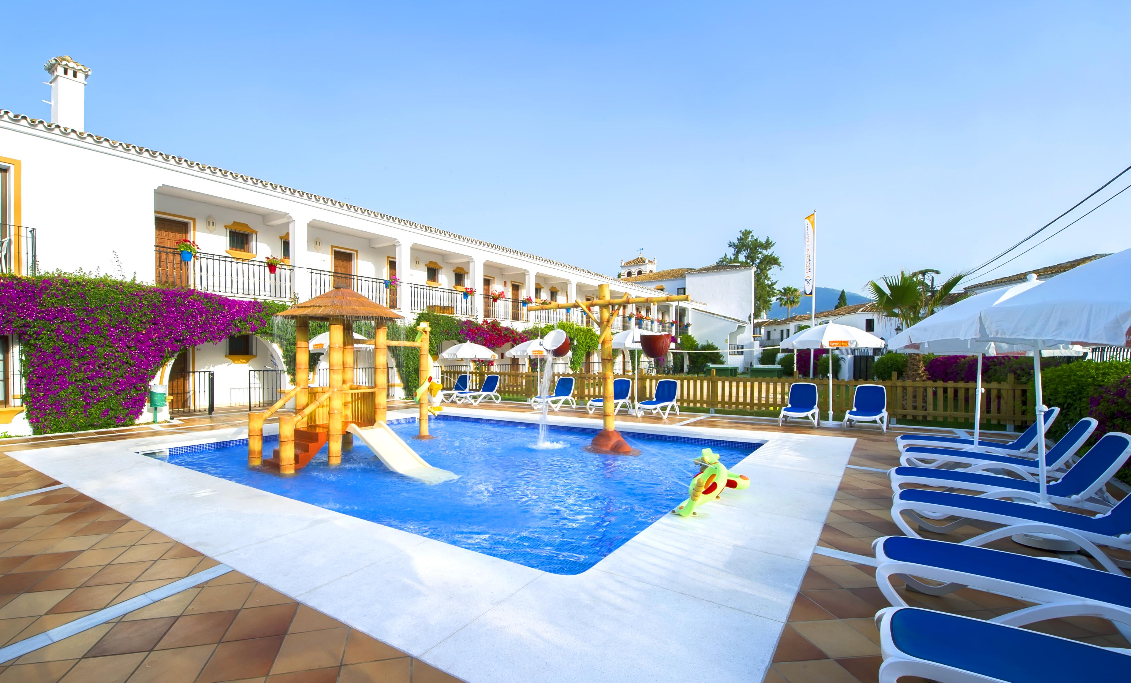 Globales Cortijo Blanco Hotel Marbella Exterior foto
